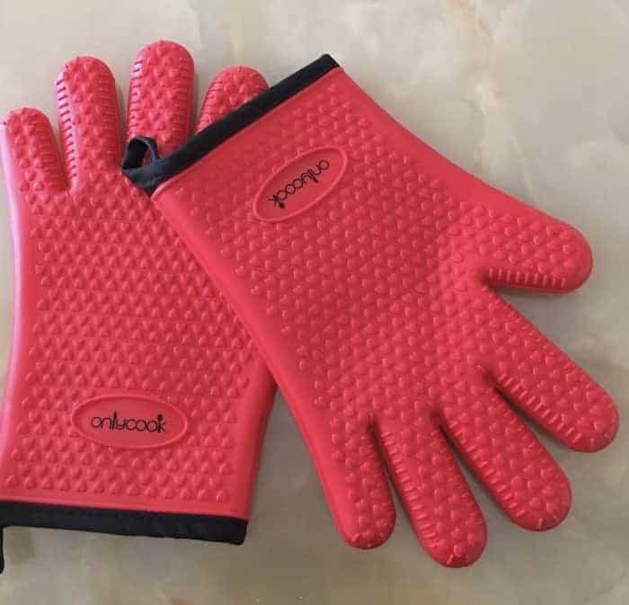 grill cleaning gloves