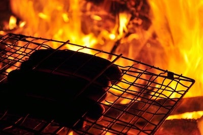 10 Tips for Grilling at Night