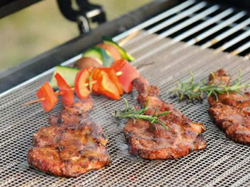 6 Best Grill Mats of 2023 For Perfect BBQ Experience