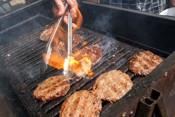 Steps To Clean A Grill After A Grease Fire